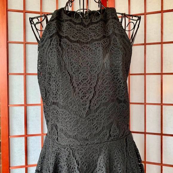 Mossimo Supply Co. Dresses & Skirts - Mossimo Lace Fit & Flare Halter Midi NWT